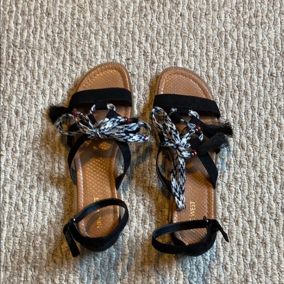 Nine West Sandals Size 9 - Picture 1 of 2